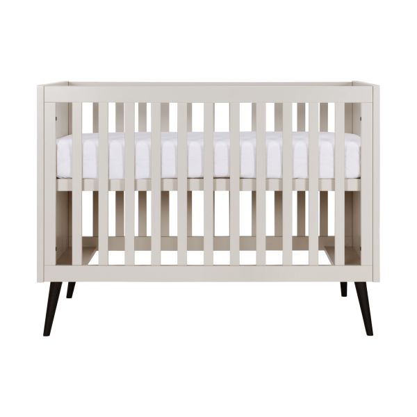 Europe Baby Sterre Babykamer Oatmeal / Zwart| Bed 60 x 120 cm   Commode