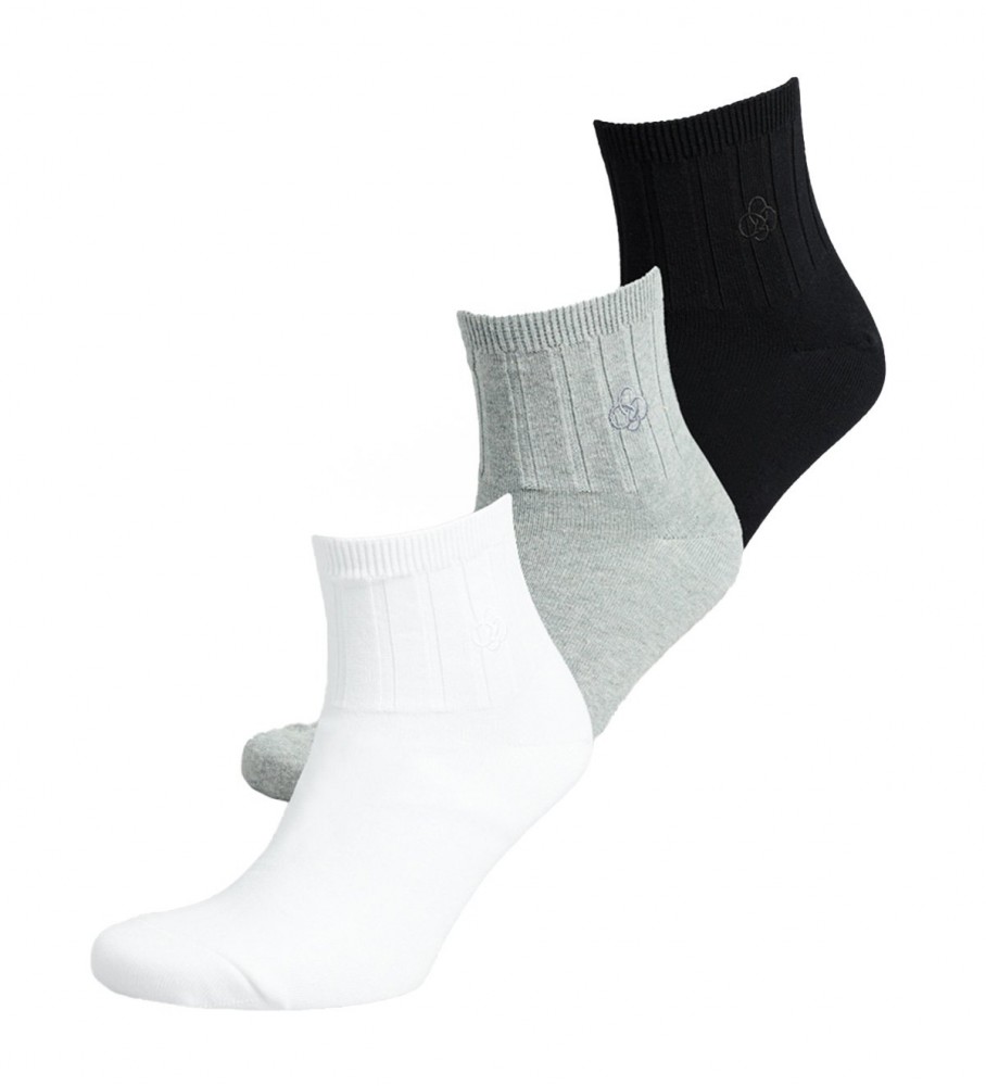 Conjunto de 3 pares de meias cano curto Superdry nas cores branca, cinza e preta.