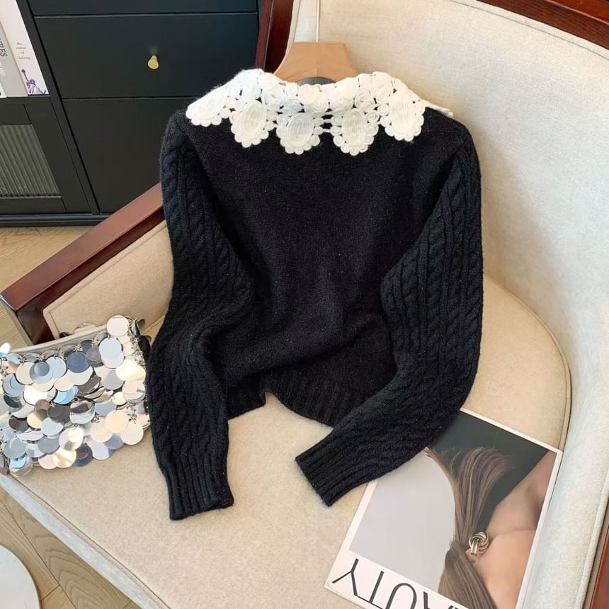 Dute - Kabelgebreide cardigan met effen kant en hartknoopjes