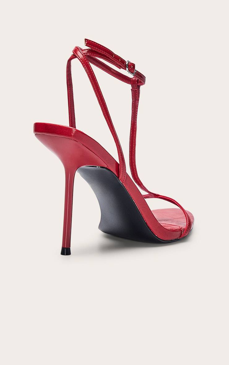 Rouge Sandales À Talon Bout Amande Avec Bride En T
