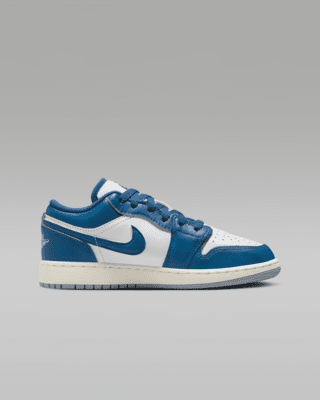Air Jordan 1 Low SE Older Kids' Shoes
