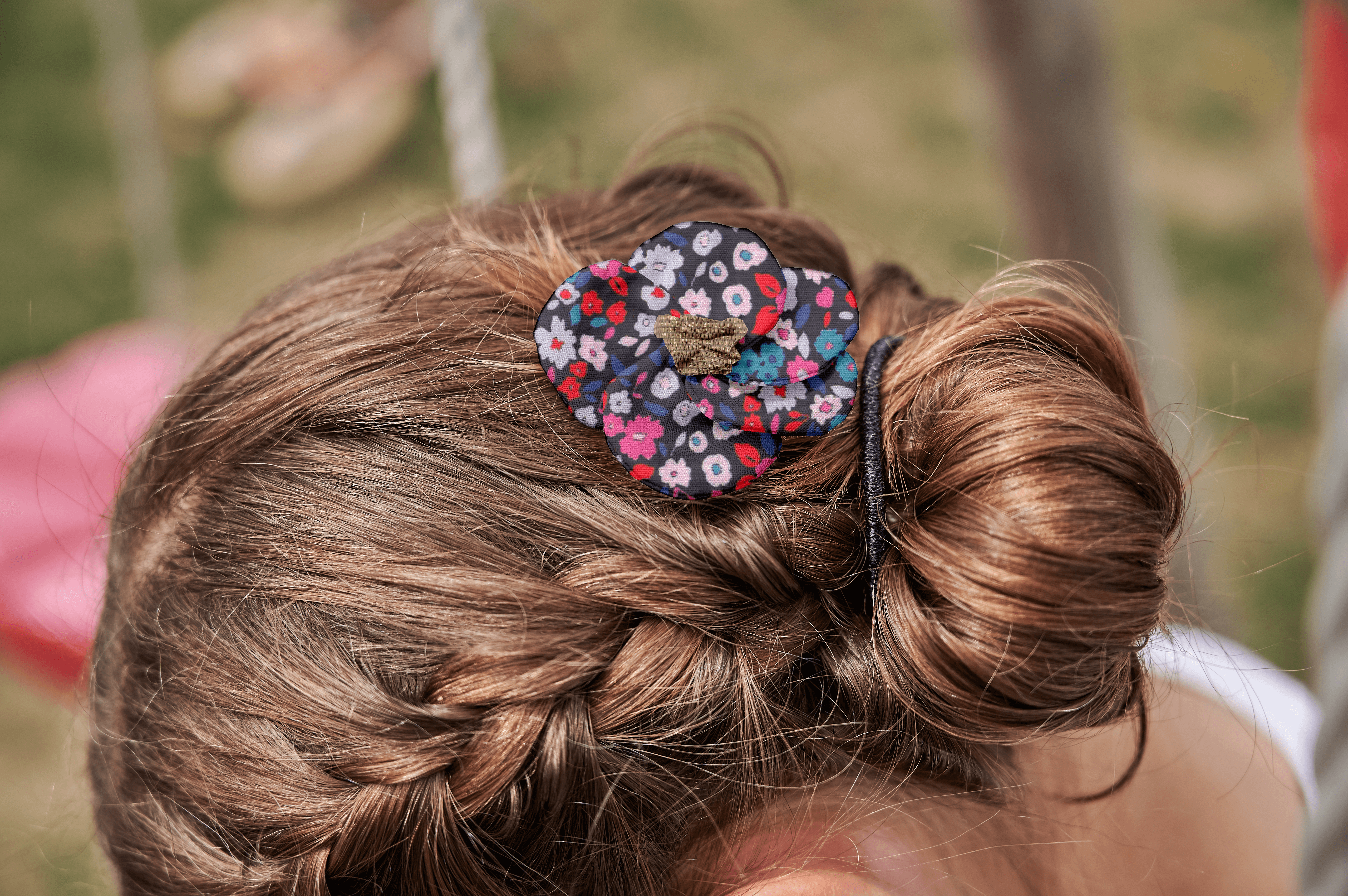 Petite Barrette Pétales De Fleur Romance Fleurie