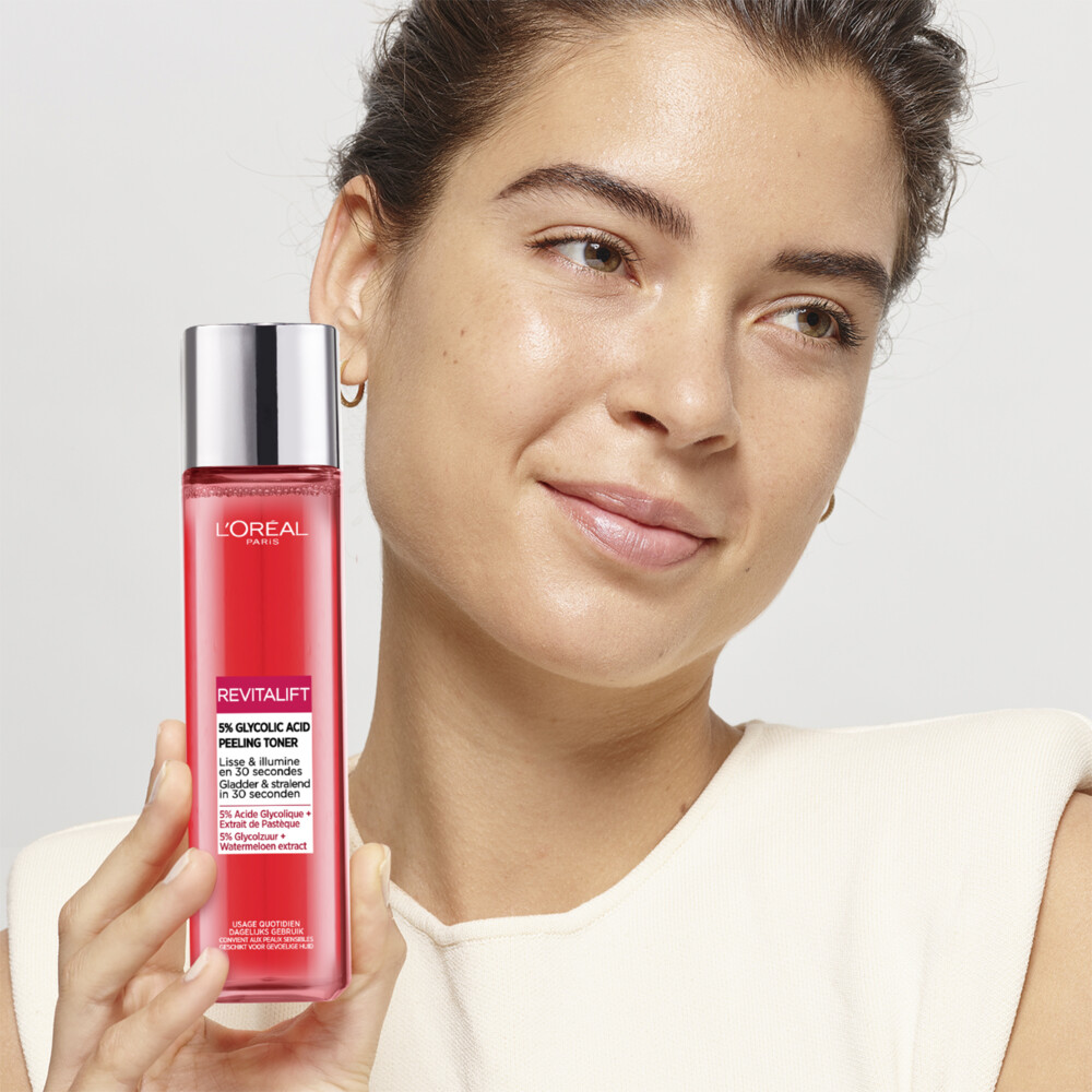 L'Oréal Revitalift 5% Glycolic Acid Peeling Toner180 ml