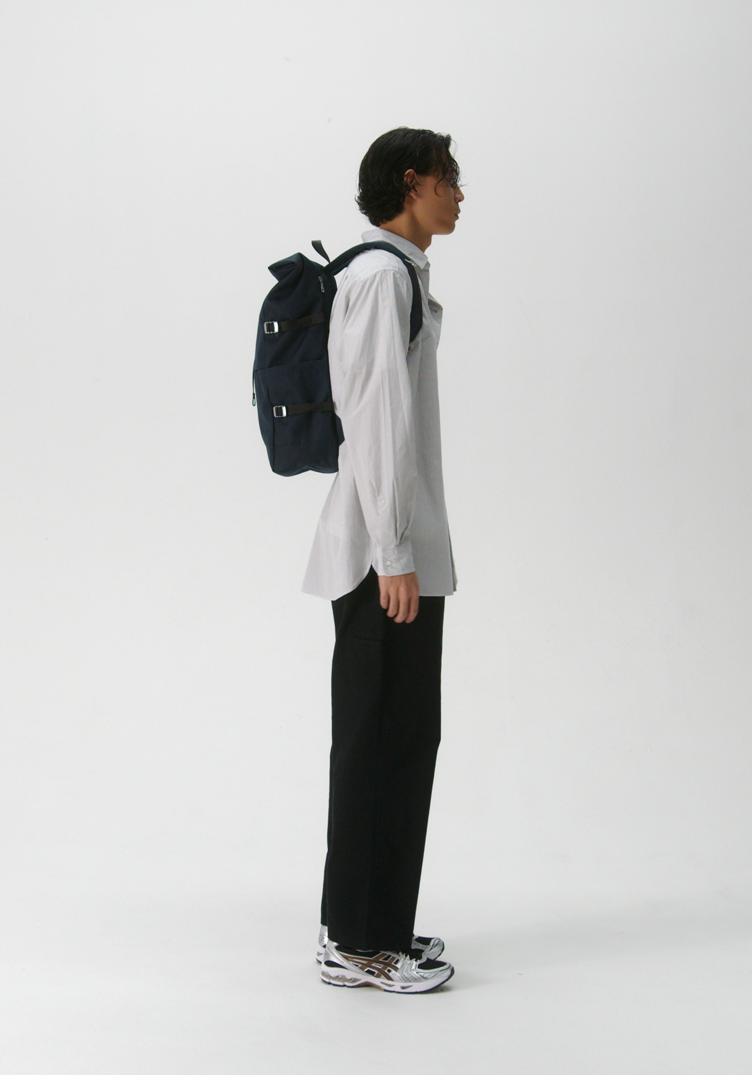 Sandqvist Rucksack Icon Rolltop Backpack L Navy With Black Leather