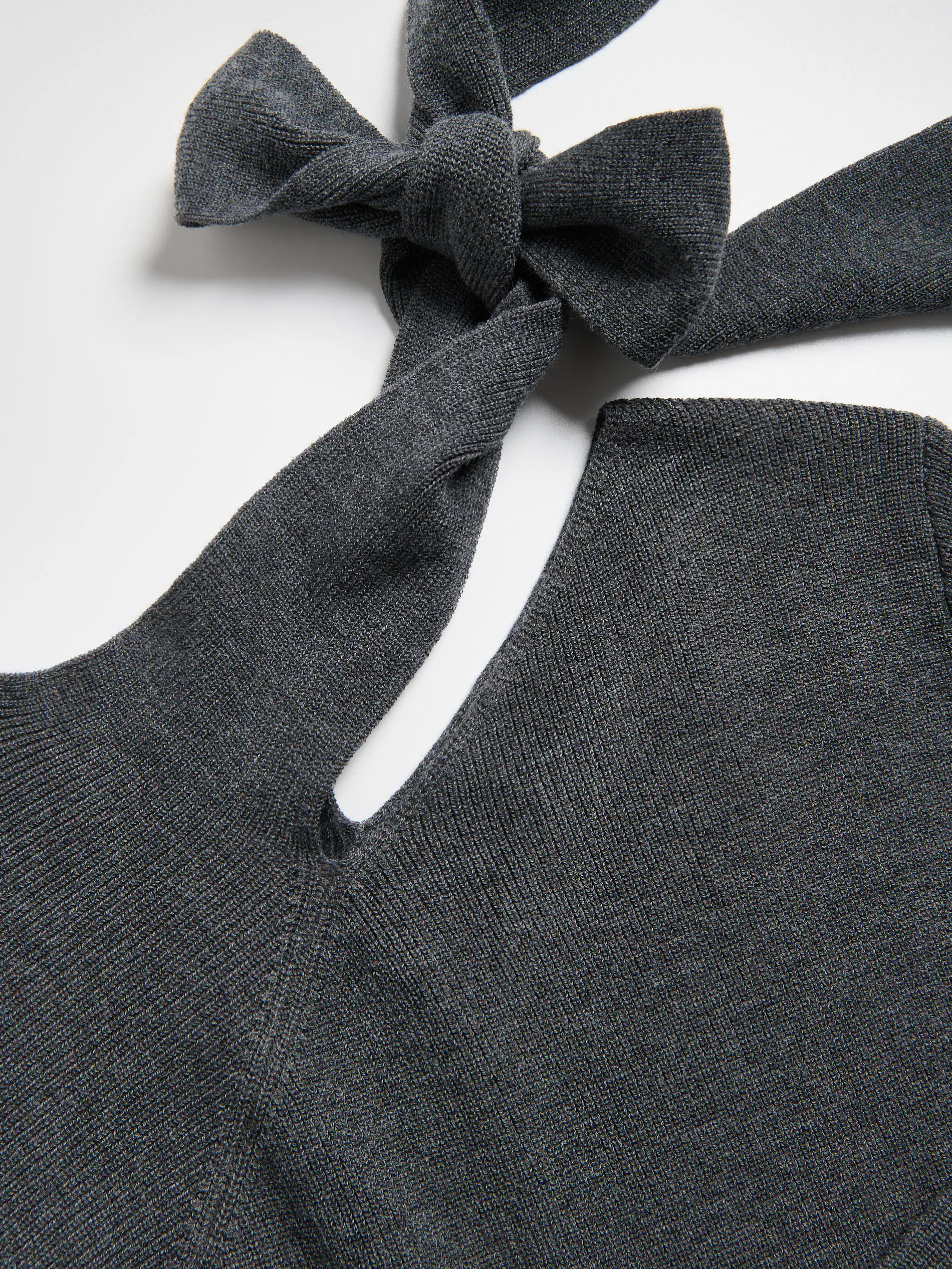 Pullover mit asymmetrischem Bindeband
