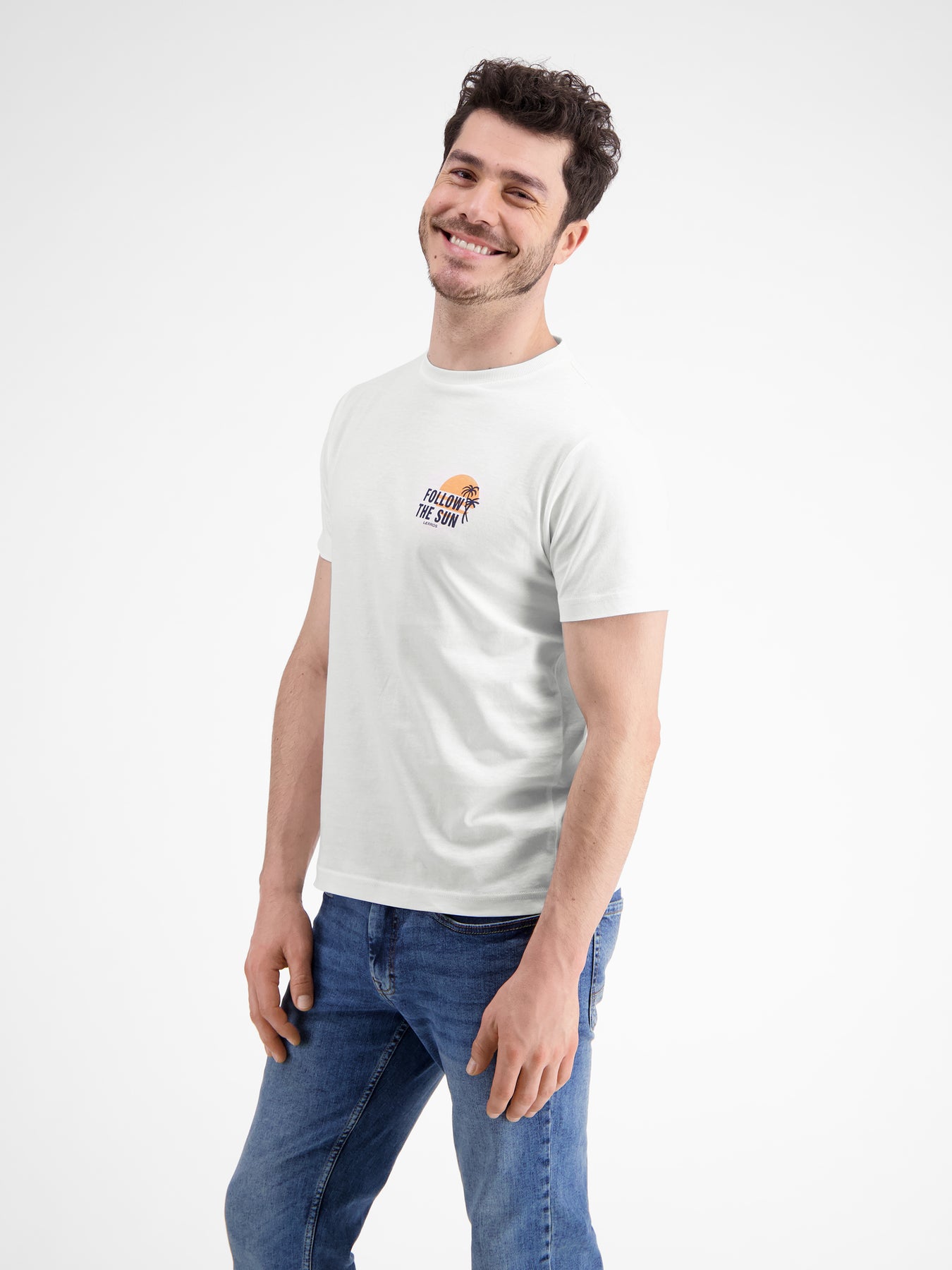 T-Shirt mit Brustprint *Follow the sun*