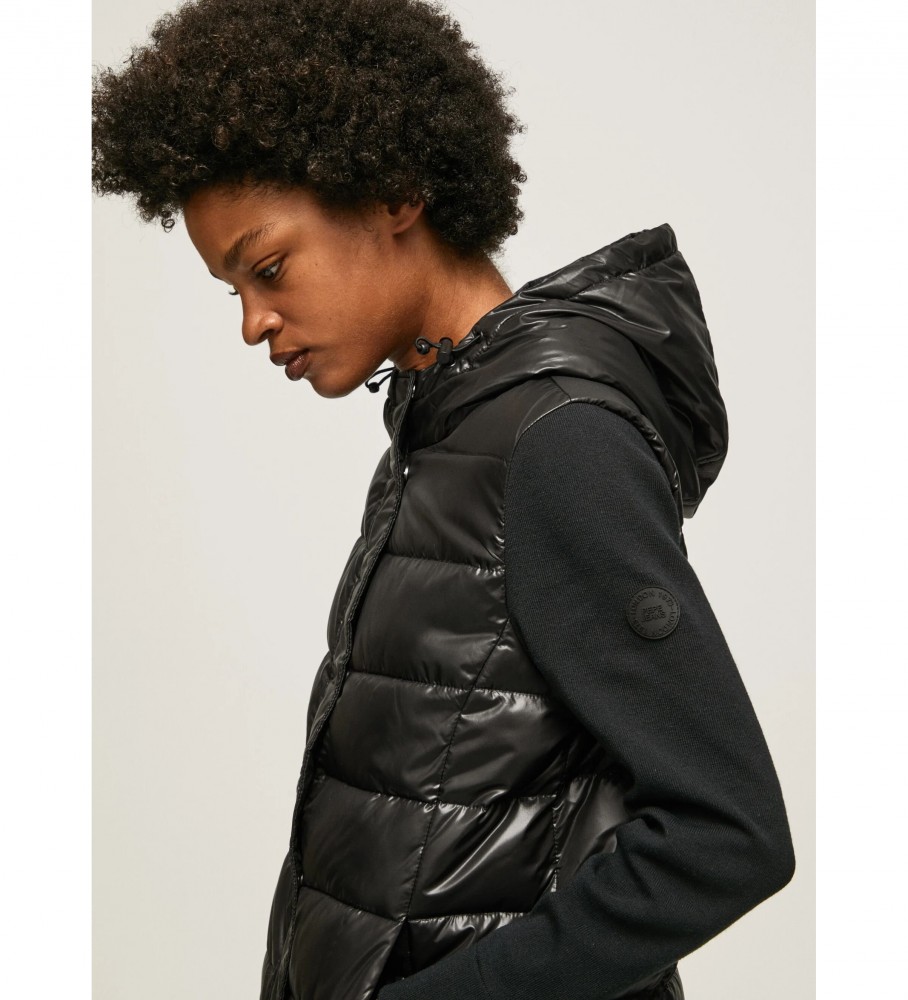 Jaqueta puffer preta da Pepe Jeans