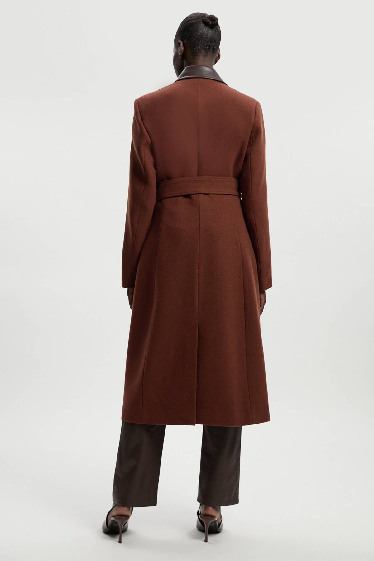 KarenMillen Manteau Mi-Long Ceinturé en Mélange Laine et synthétique