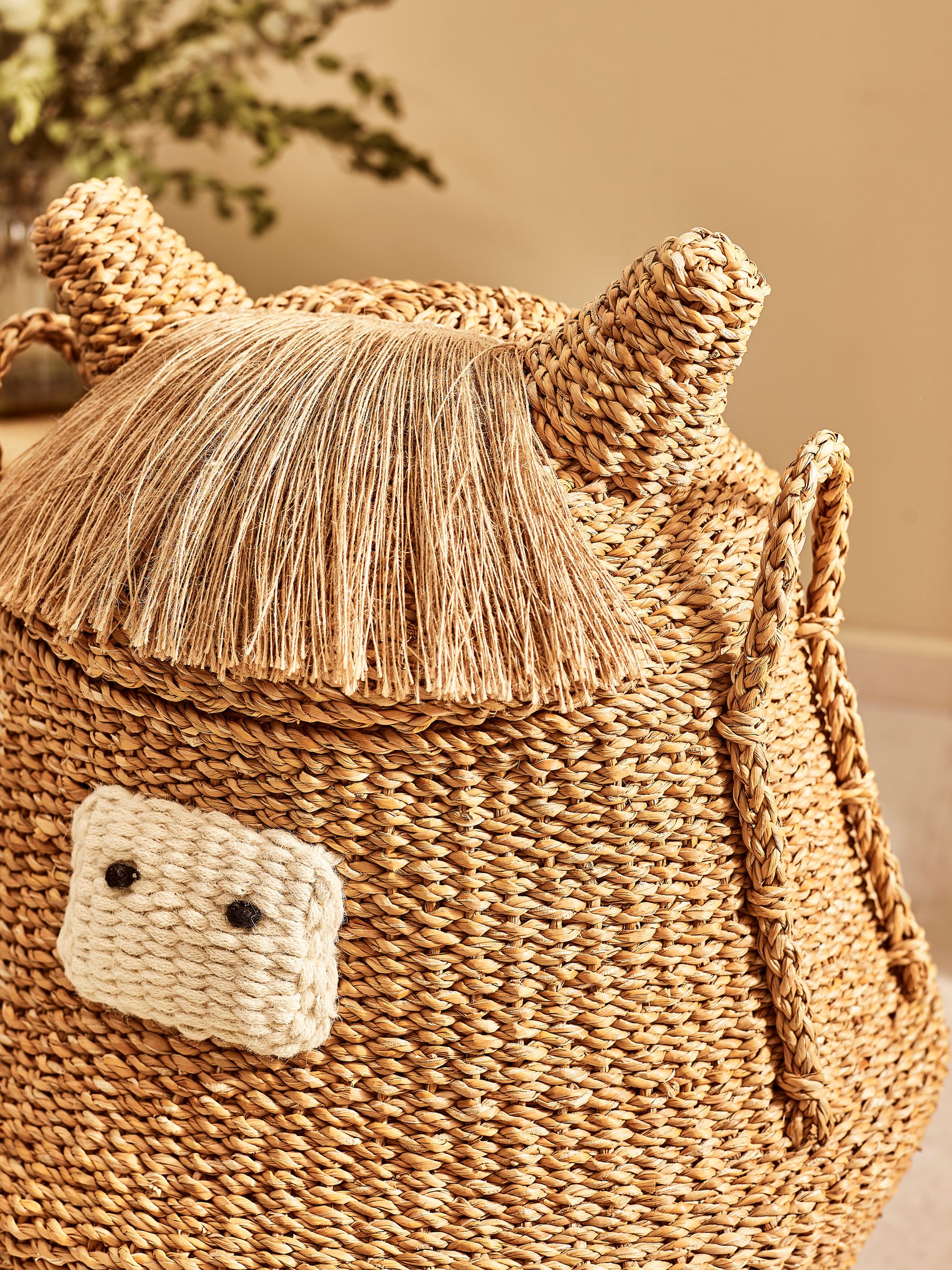 Hamish the Highland Cow - Wasmand van geweven zeegras