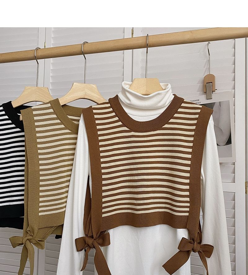 DIYI - Gestreept vest met ronde hals en vetersluiting
