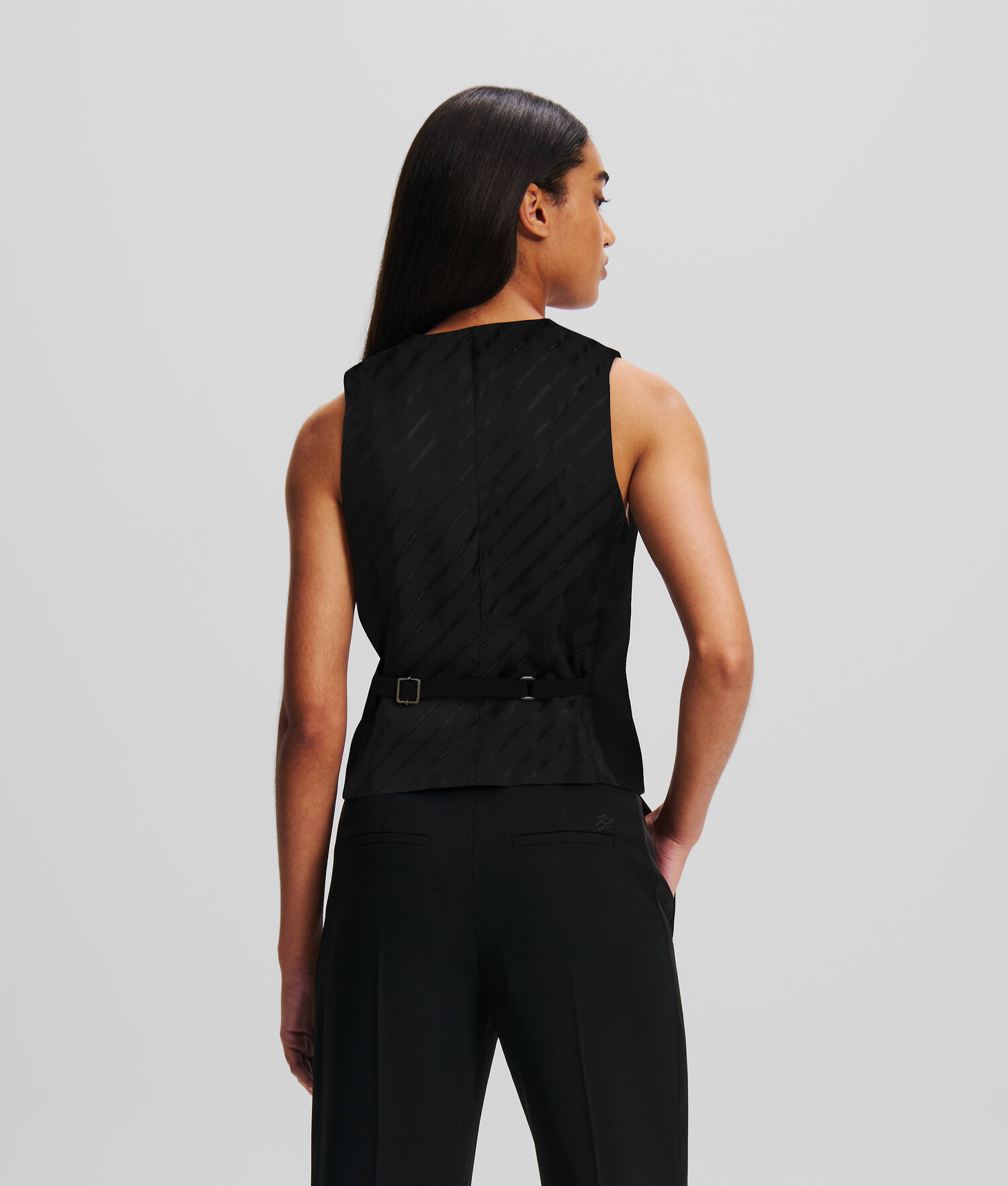 VESTE AJUSTÉE