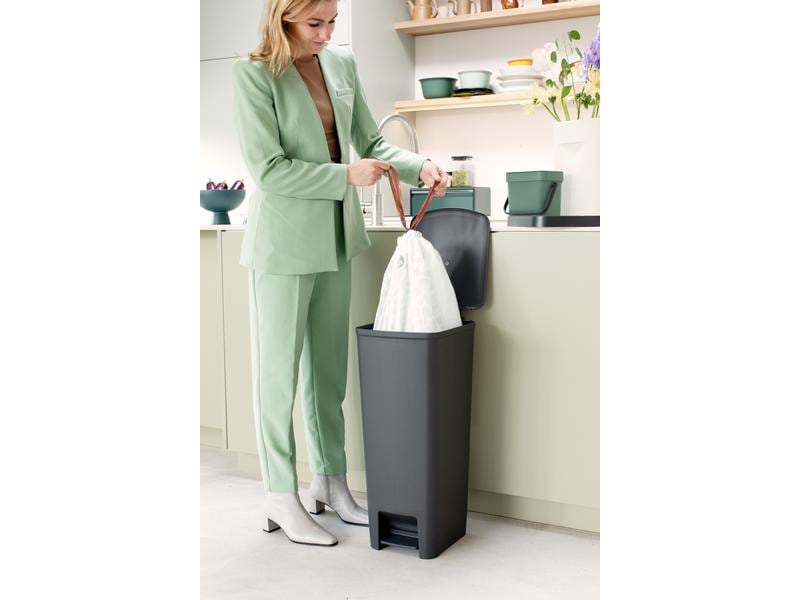 Brabantia Abfalleimer StepUp 40 l, Dunkelgrau Treteimer