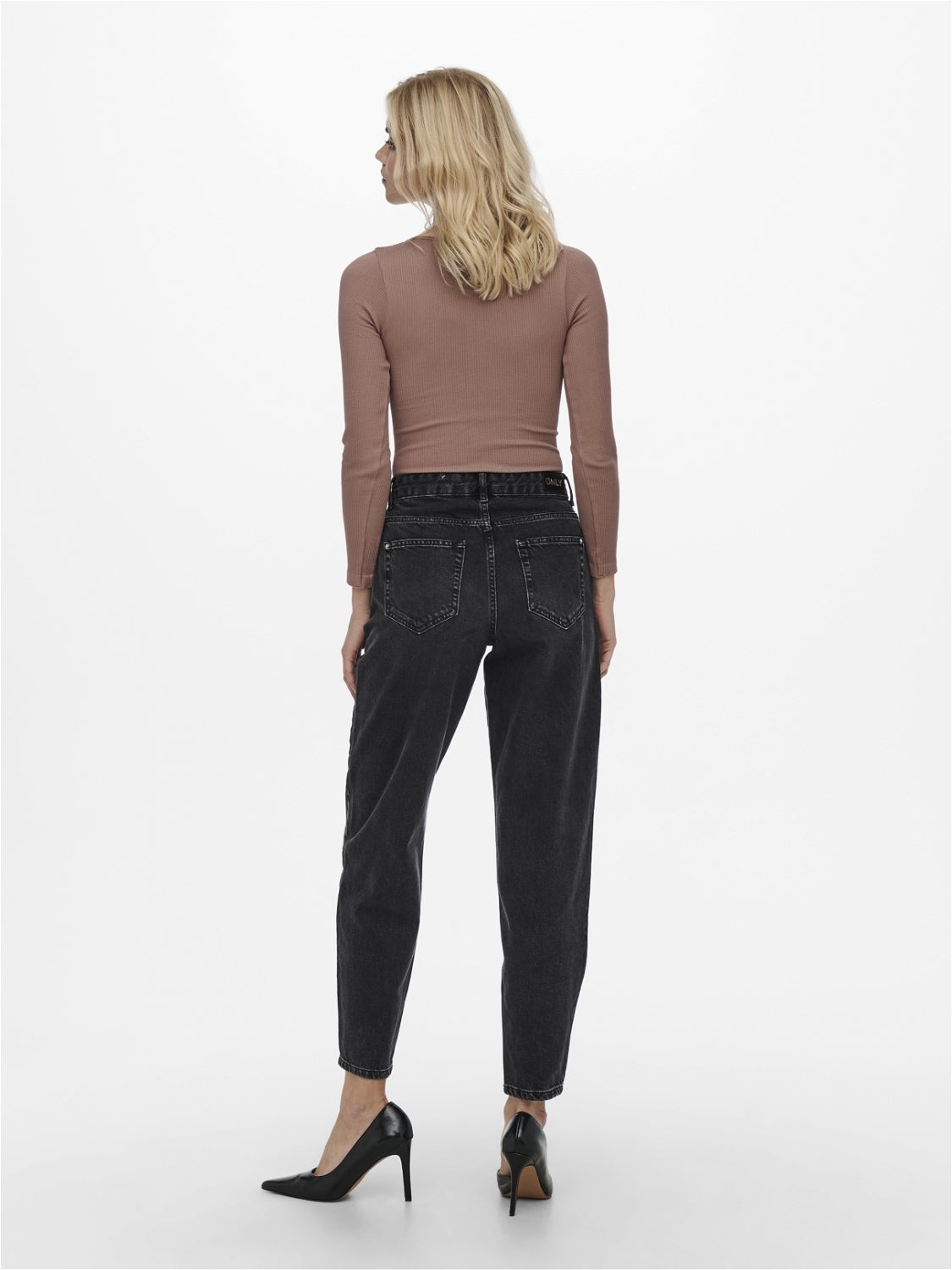 ONLTROY Hohe Taille Karotte Jeans Black Denim