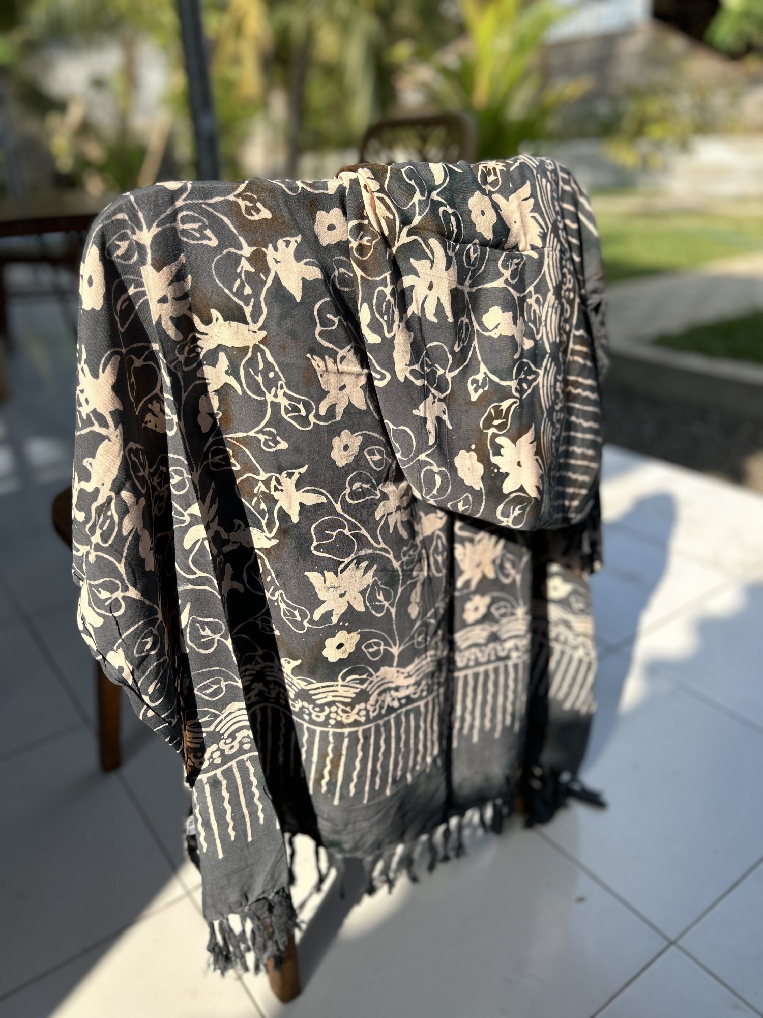 Sarong mit Kokosnuss-Schnalle Batik, grau-weiß, T 225 cm, B 115 cm günstig bestellen