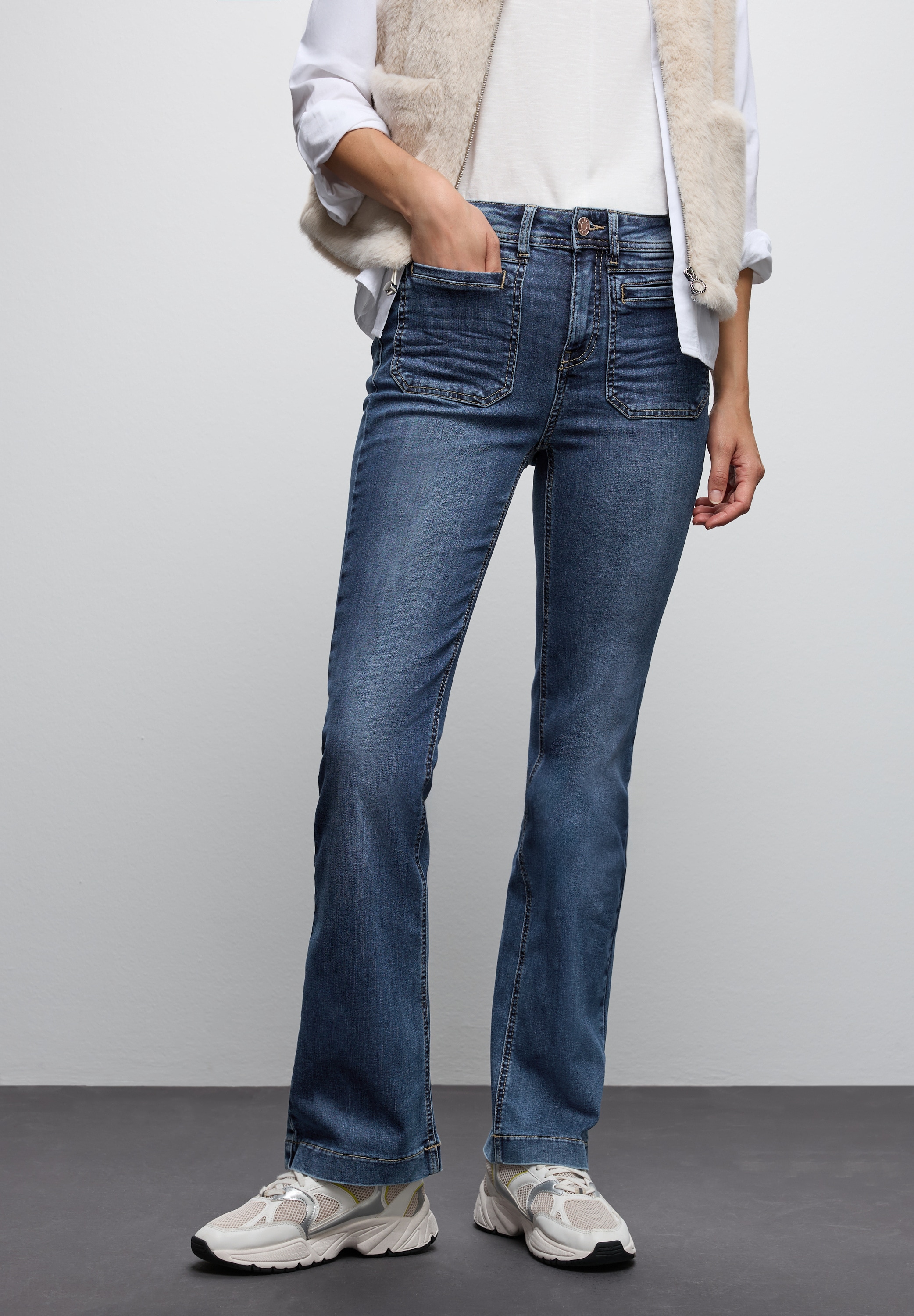 STREET ONE Bootcut-Jeans mit Taschen
