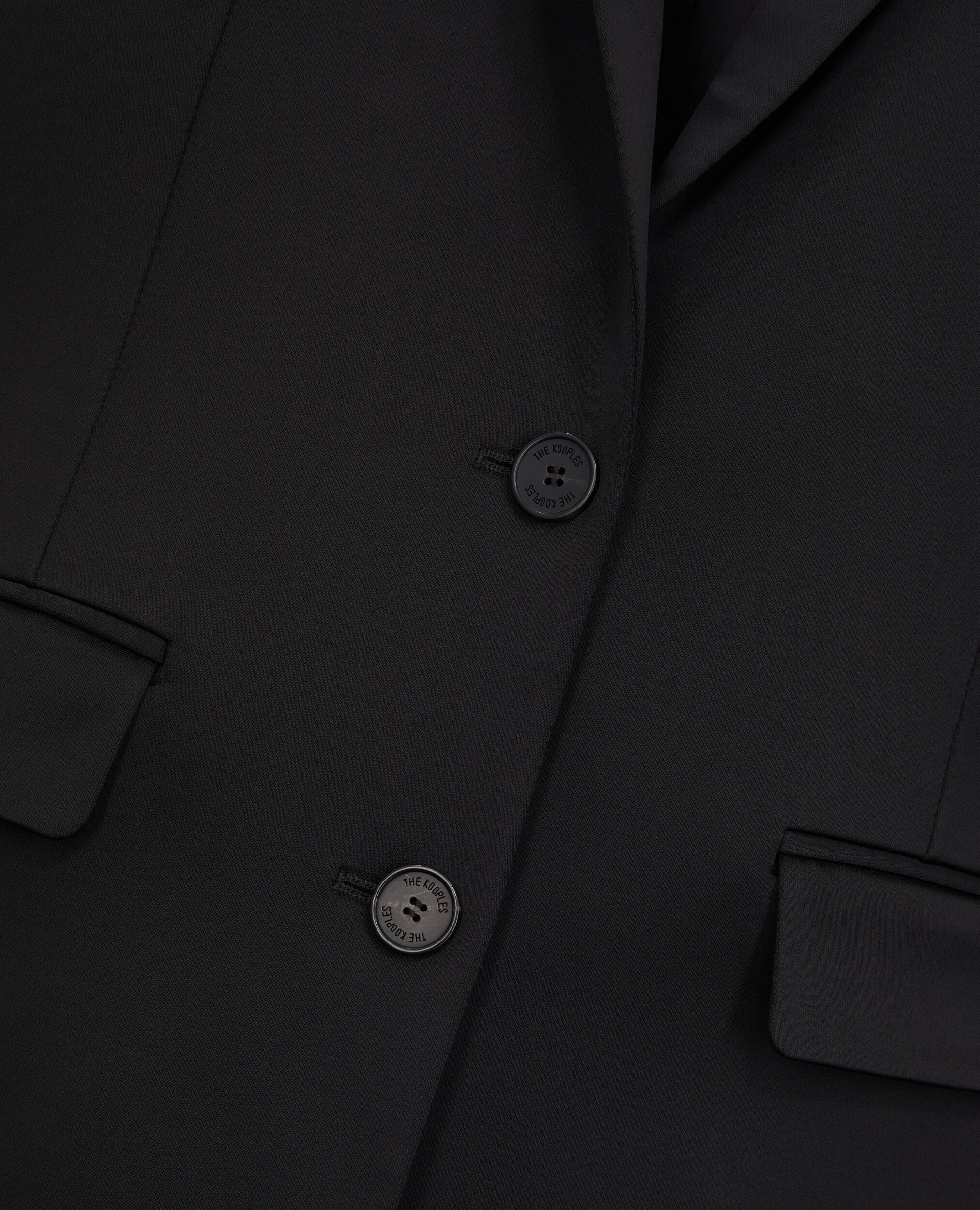 Veste tailleur noire satinée