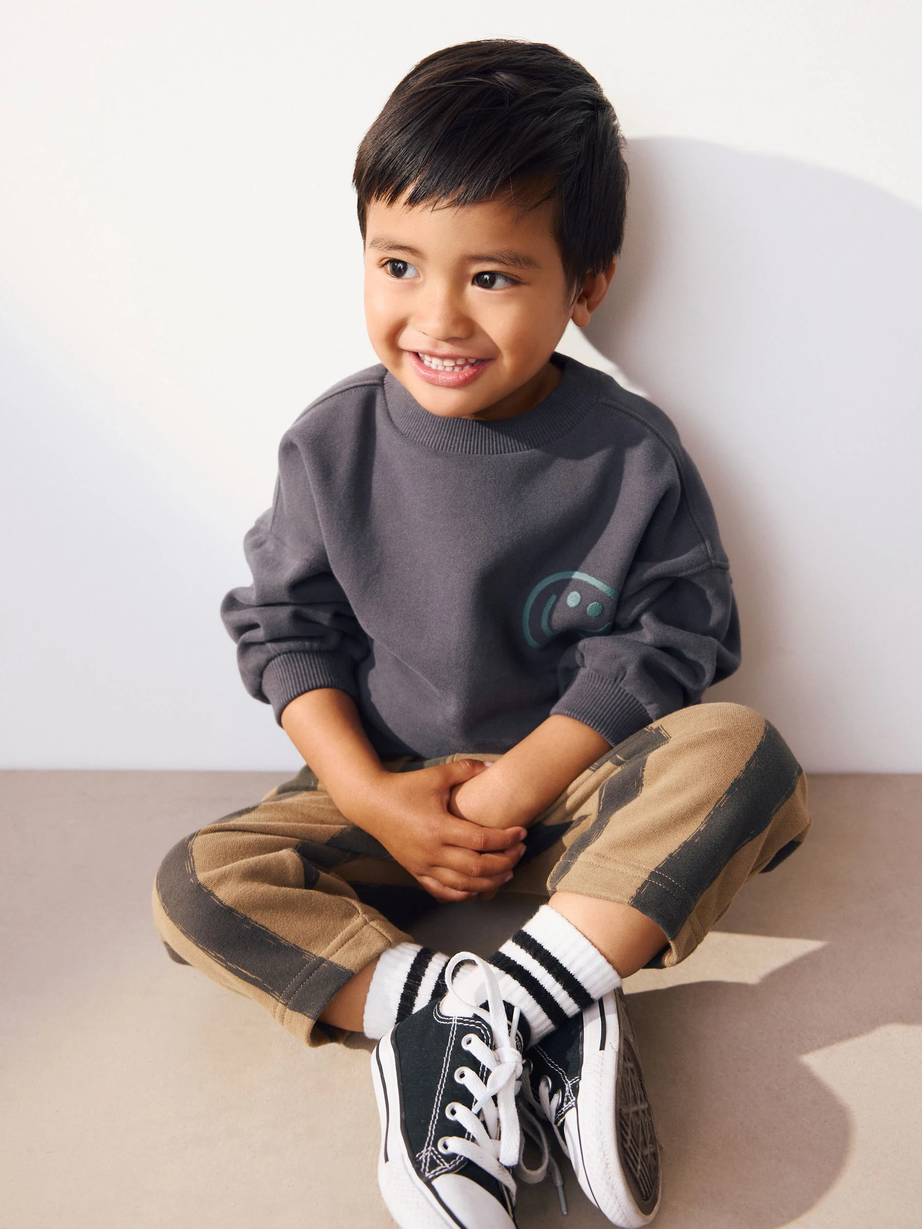 Zwart/bruin - Set met sweatshirt en joggingbroek met strepen (3mnd-7jr)