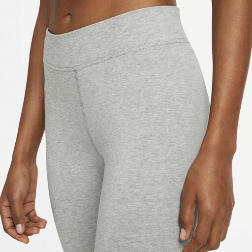 Nike Sportswear Essential