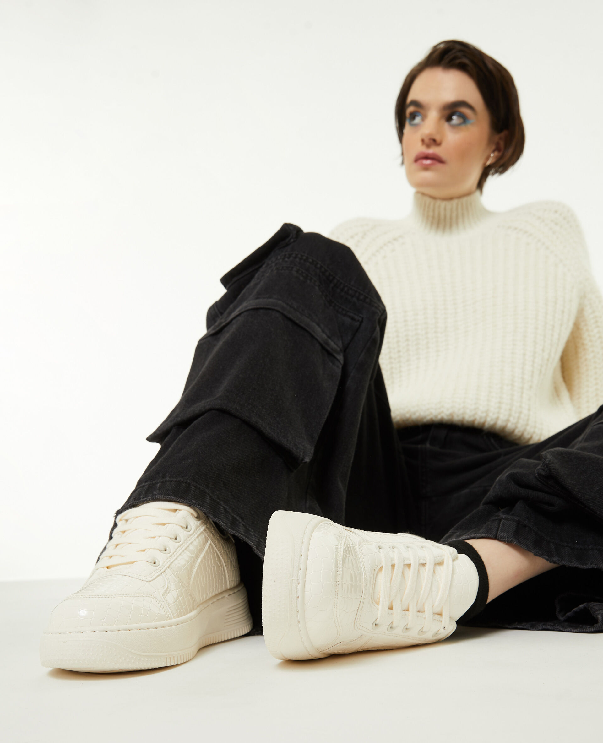 Sneakers en simili effet croco verni - Rose clair