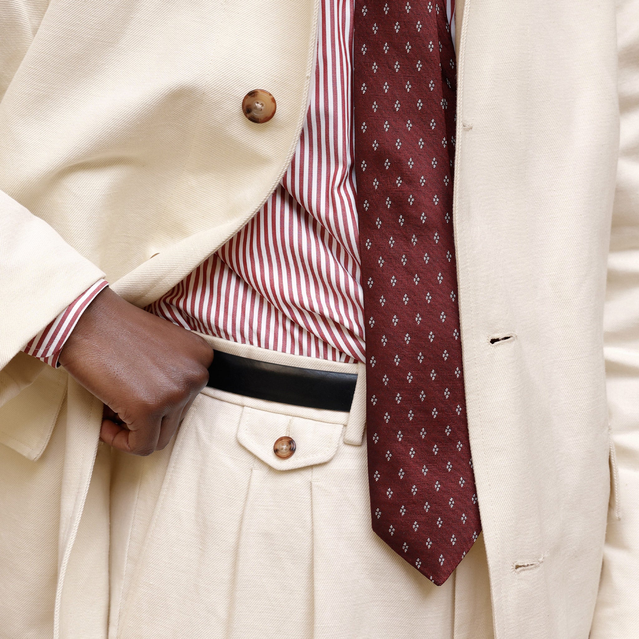 Double-pleated pants in ecru cotton and linen