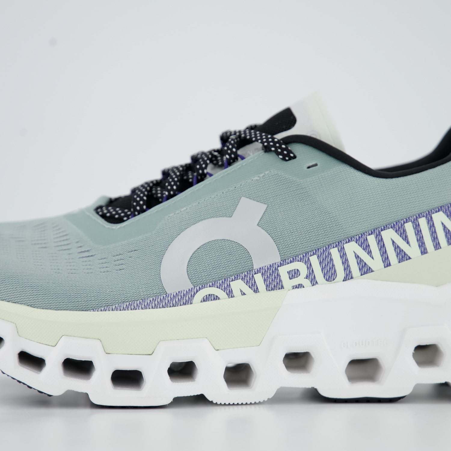 ON CLOUDMONSTER 2