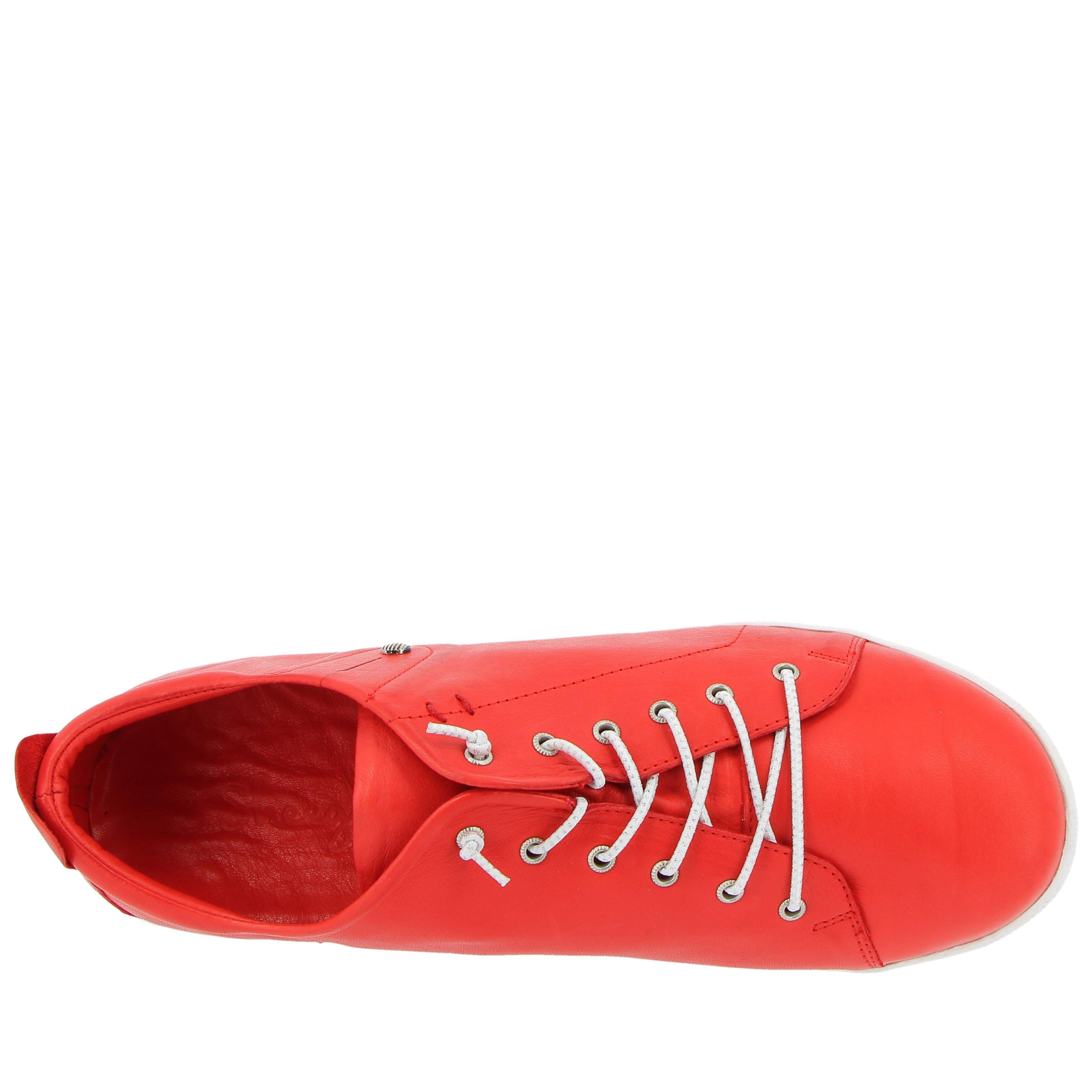 Schnürschuhe mit elastischer Schnürung