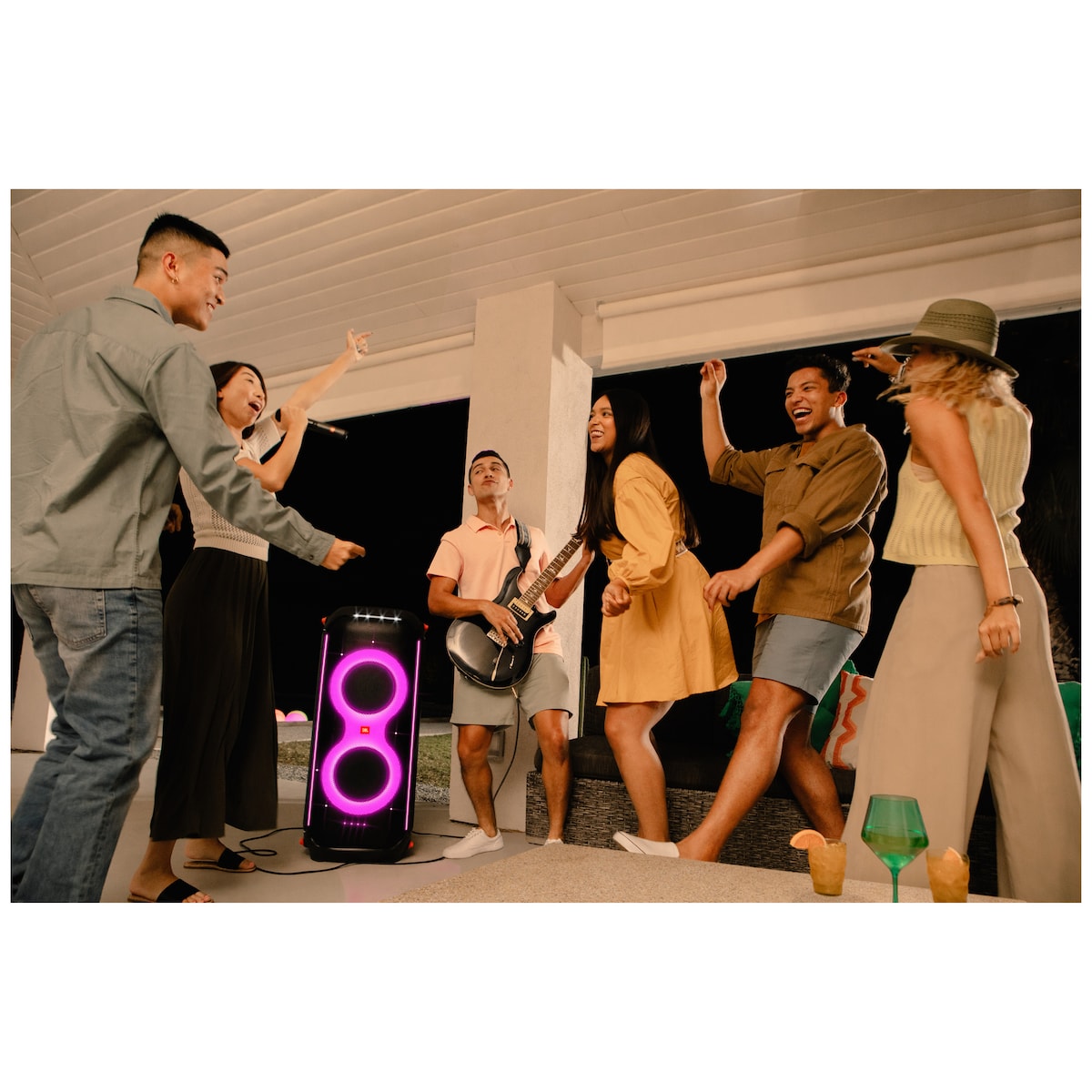 JBL PartyBox 710 partyhøyttaler (sort)