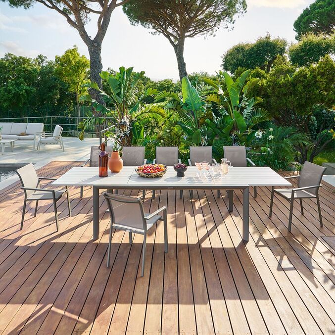 Ensemble table de jardin extensible LUZANE + 12 fauteuils ESSENTIA Argile & Café