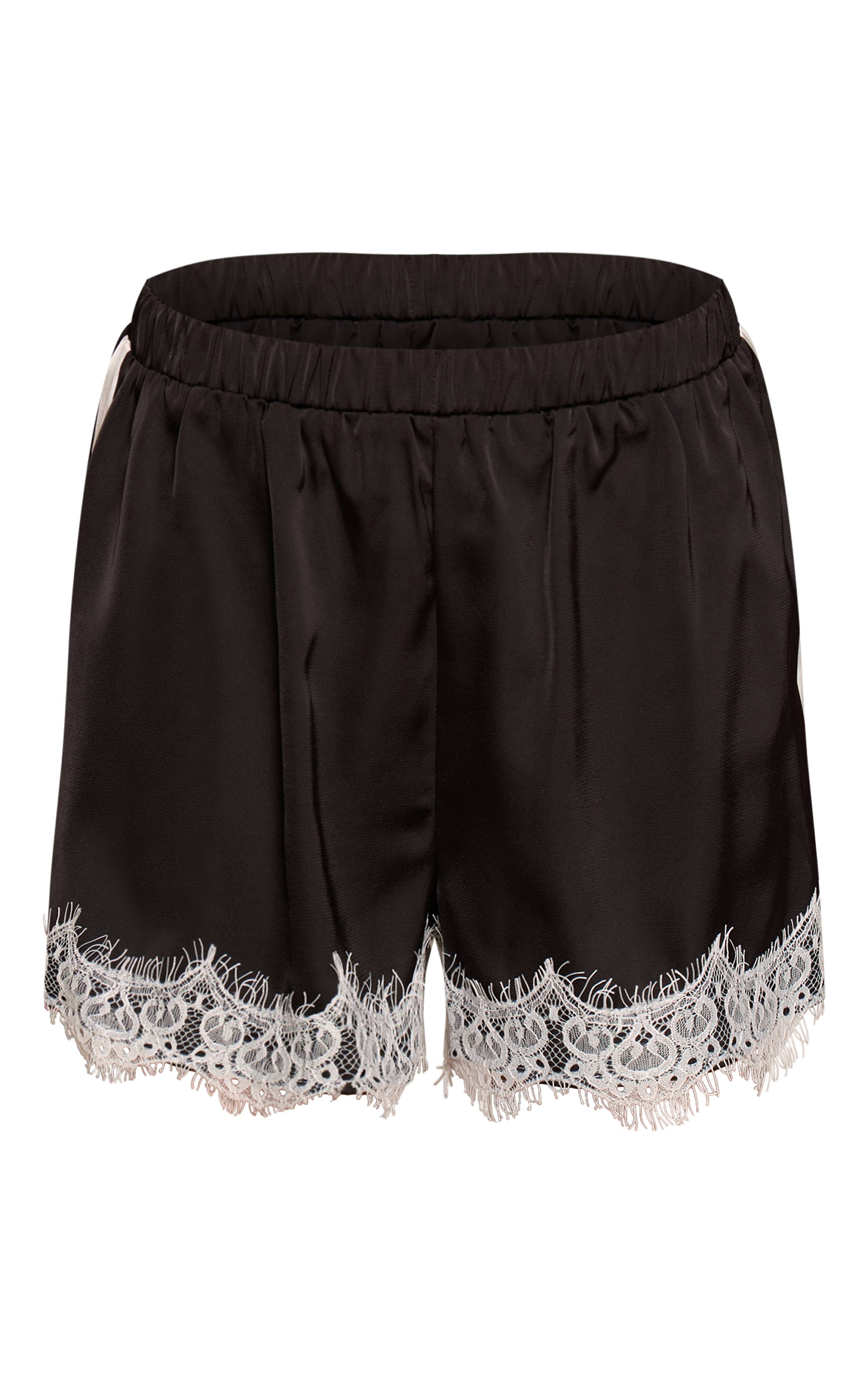 Noir Short À Détail De Ceinture À Rayure En Dentelle Contrastée