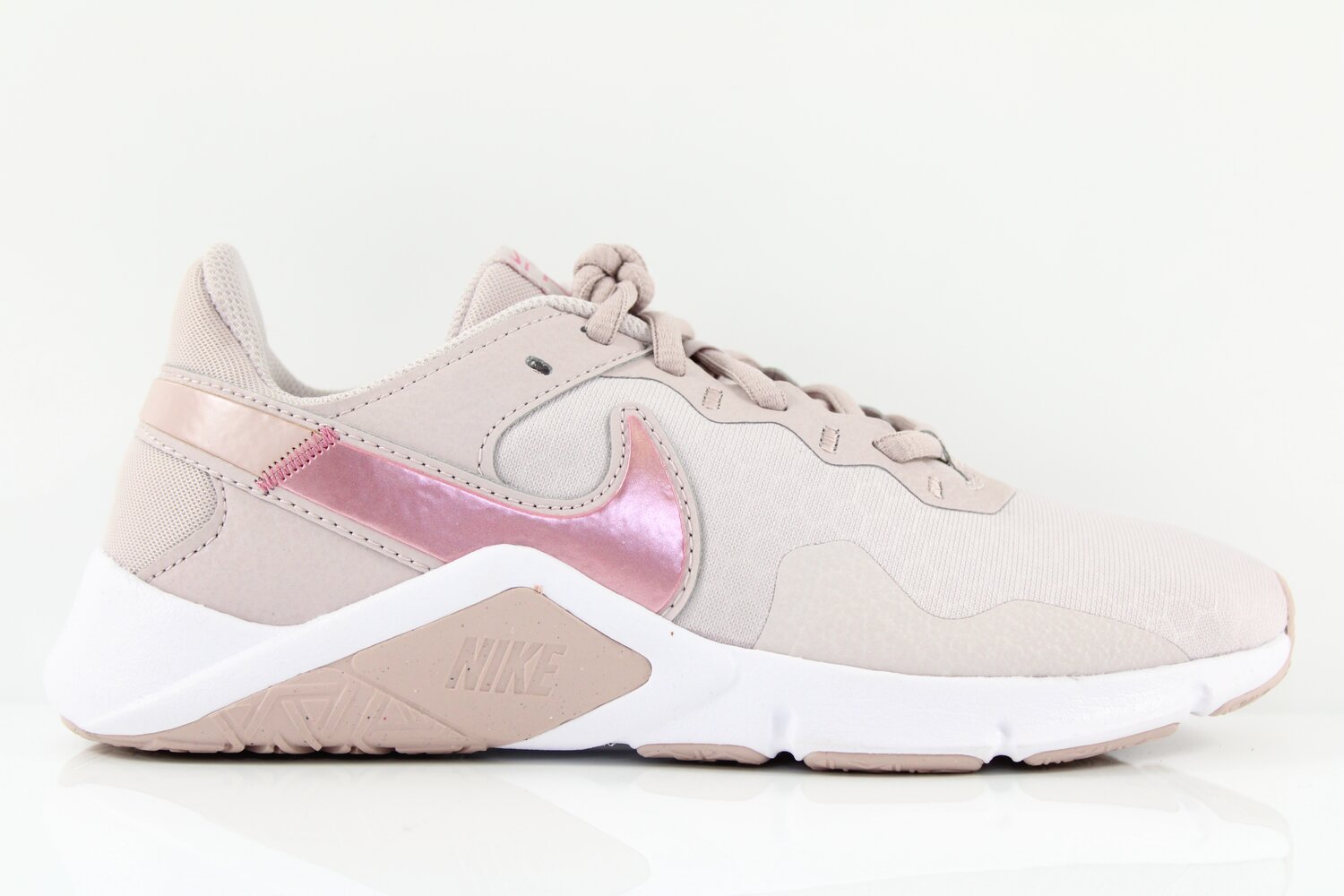 Nike Legend essential 2