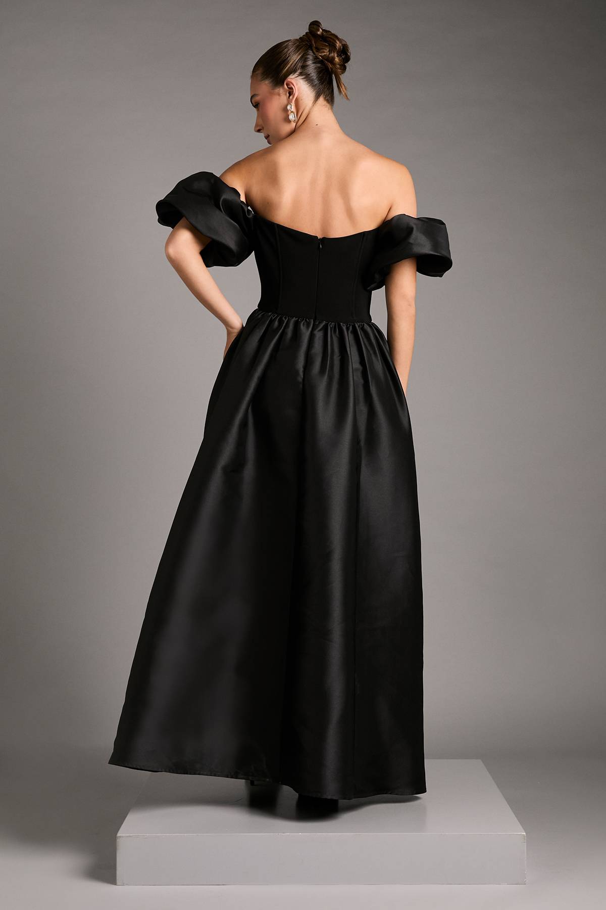Coast Robe Maxi Bardot à Manches Bouffantes Sans Bretelles avec Détail Dos Jupe Ample