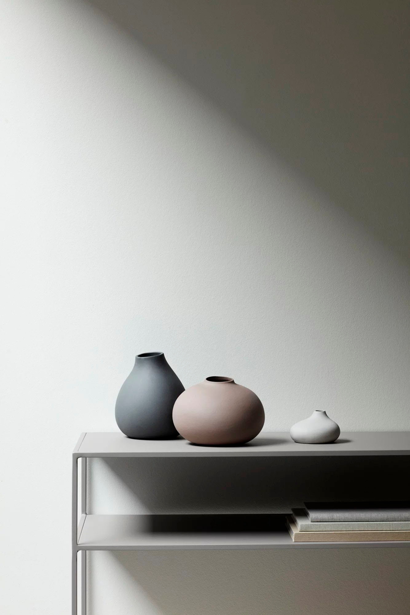 BLOMUS Dekovase »NONA, aus Porzellan, unglasiert« Vase in 3 unterschiedlichen und aussergewöhnlichen Formen