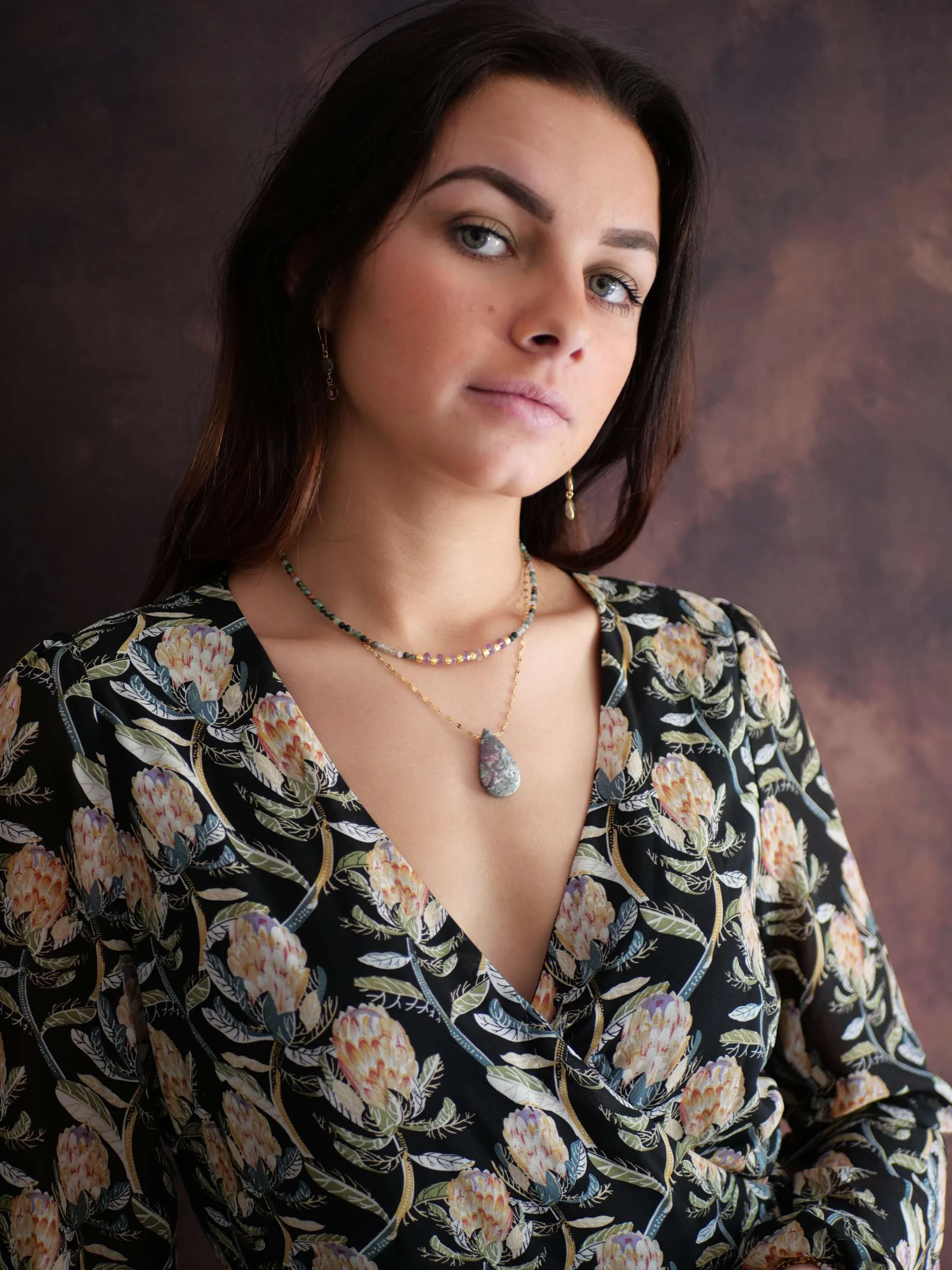 HEMANTI - Collier eudyalite | Marron
