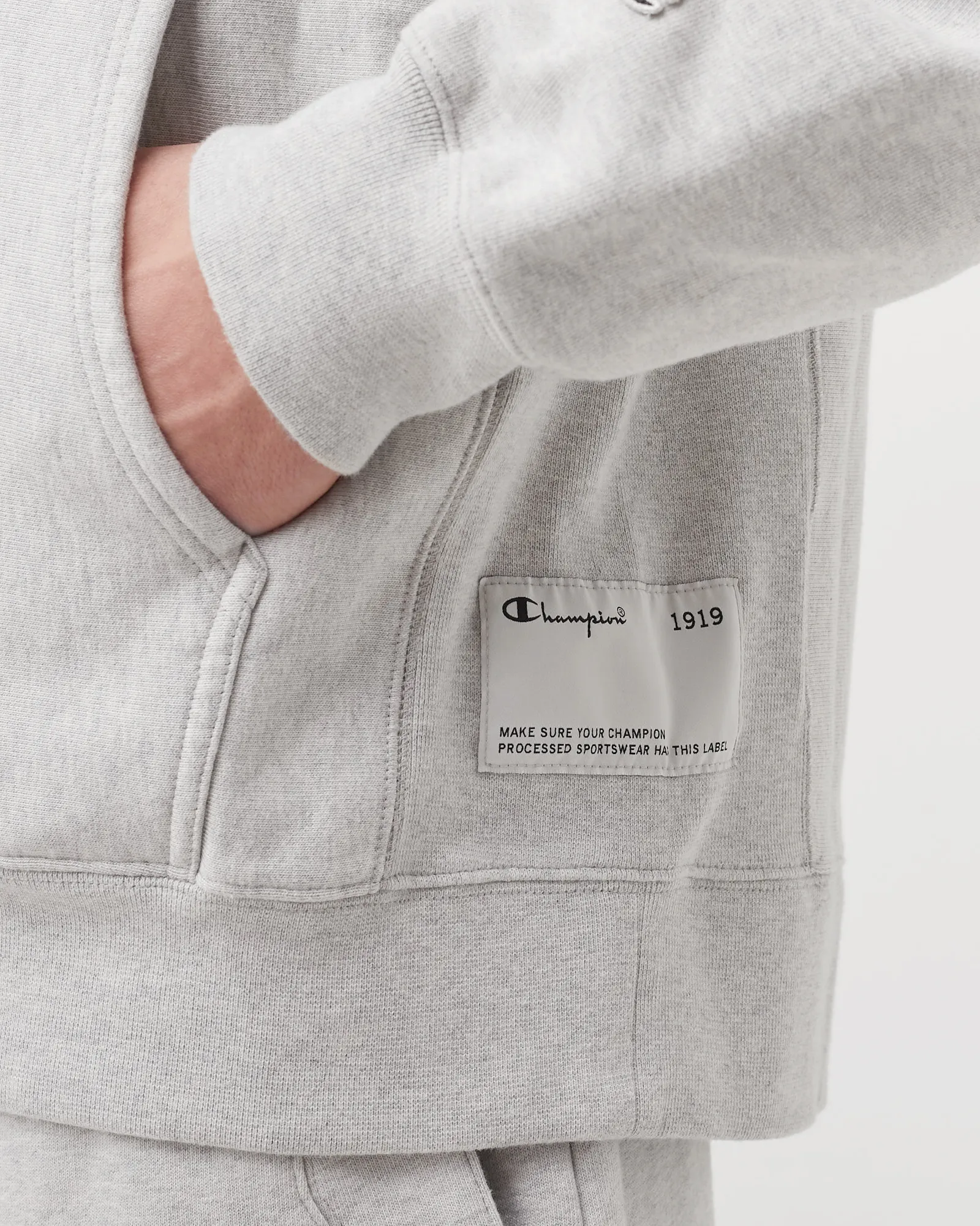CHAMPION Contemporary Heritage Hoodie