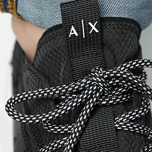 Baskets XUX132 XV556 Black