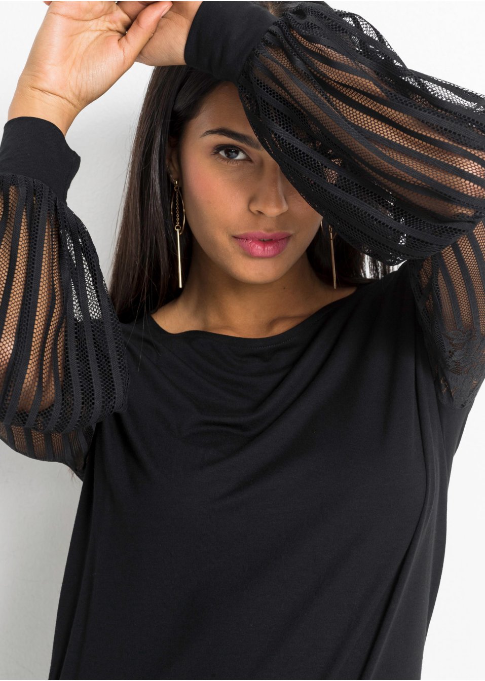 T-shirt manches longues à manches dentelle