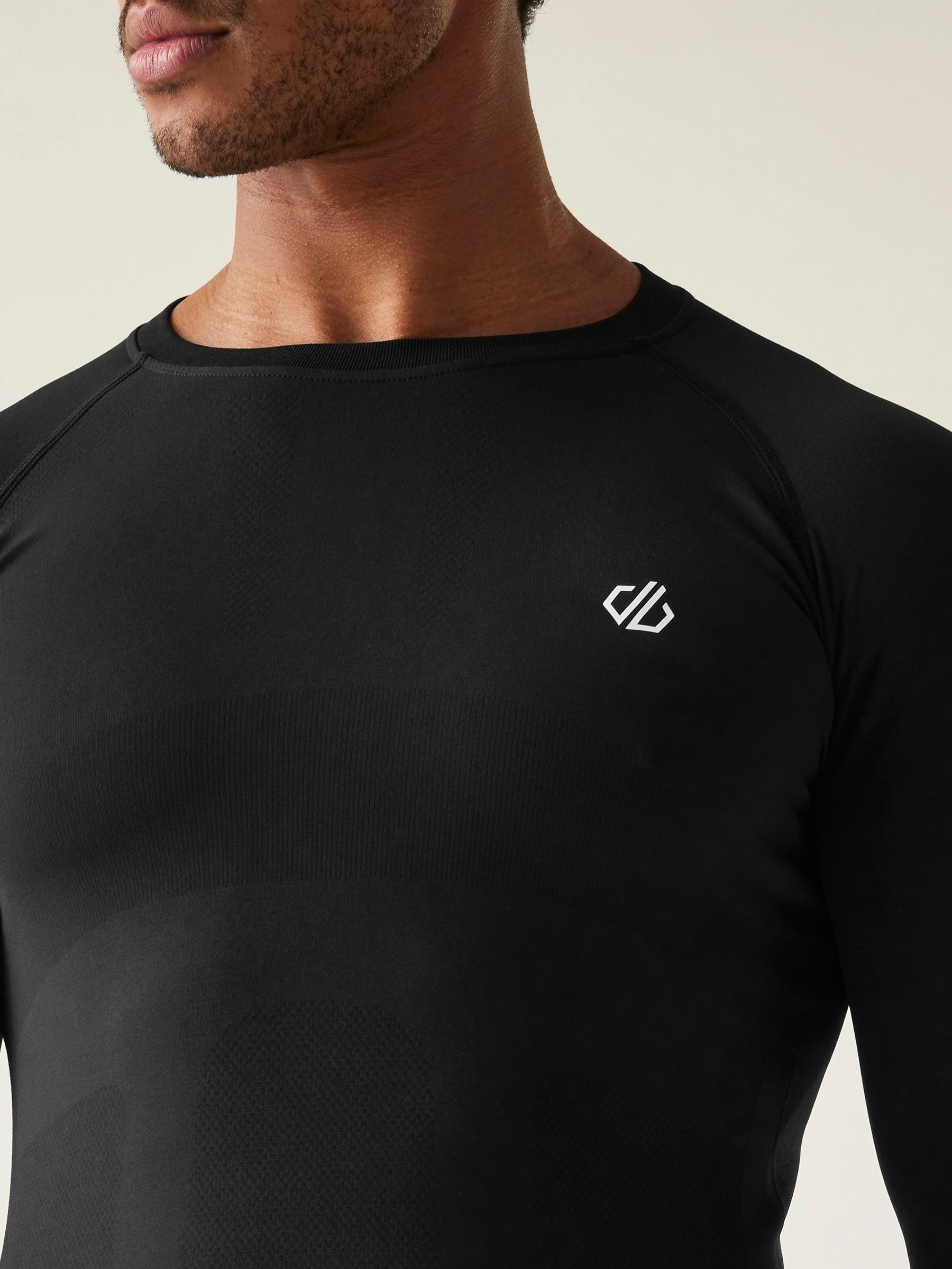 Dare 2b In The Zone III Black Baselayer Set