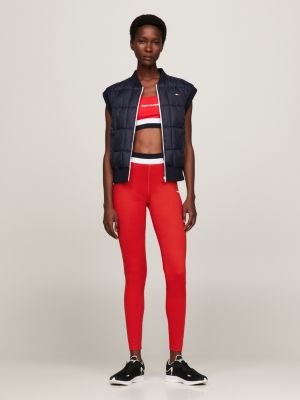 Calça legging esportiva de comprimento total e corte justo.
