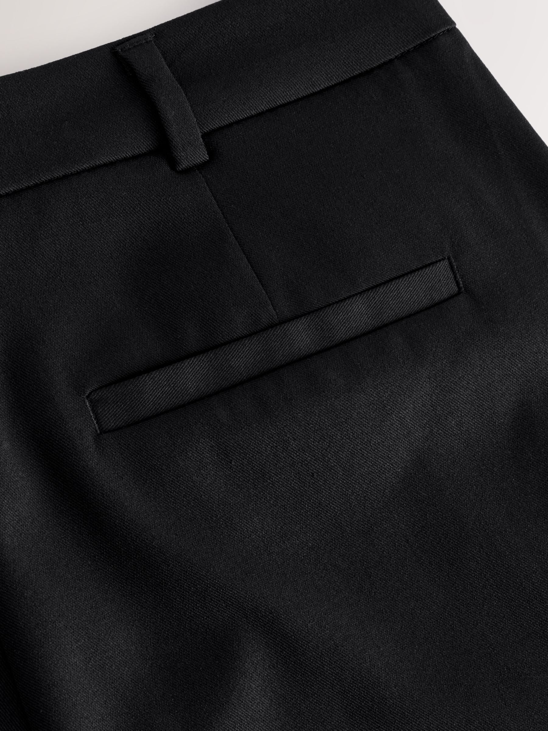 Zwart - Modieus gesneden bootcut broek