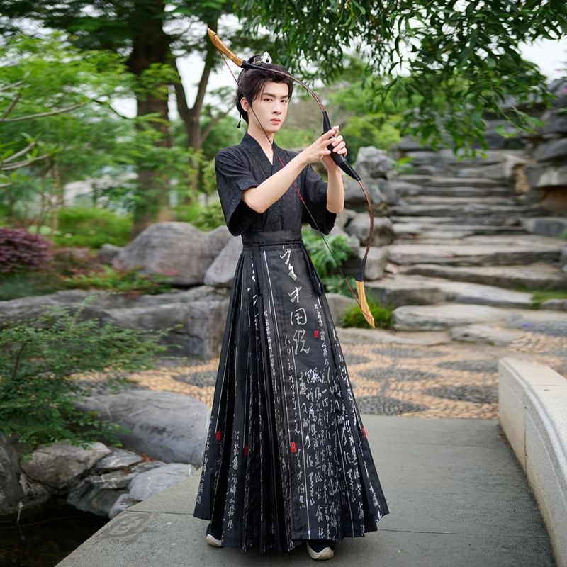 Tangier - Jacquard Hanfu-top met korte mouwen / Maxi Ma Mian-rok met Chinese karakterprint