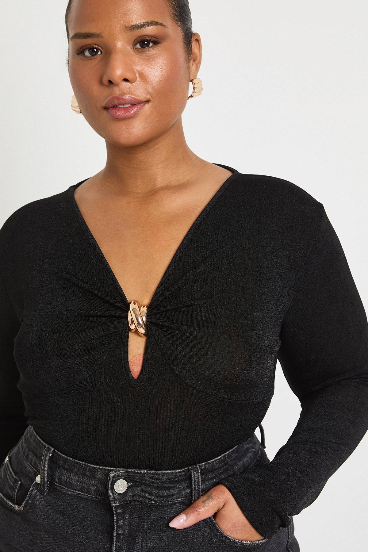 boohoo Body à garniture dorée et décolleté en serrure