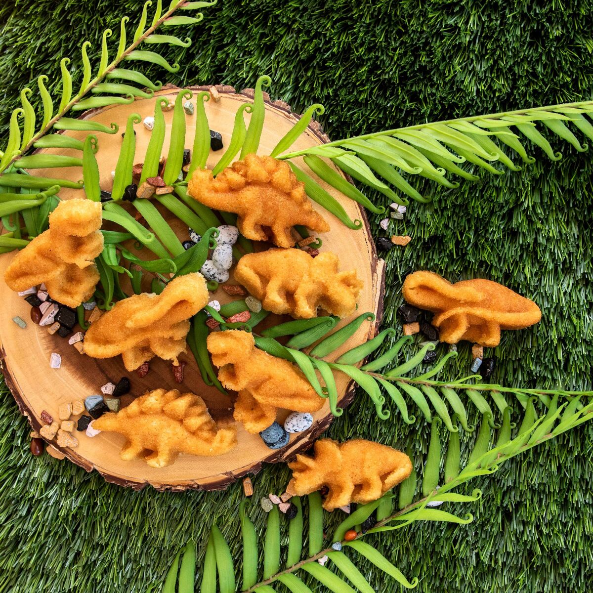 Dinosaur bakeform