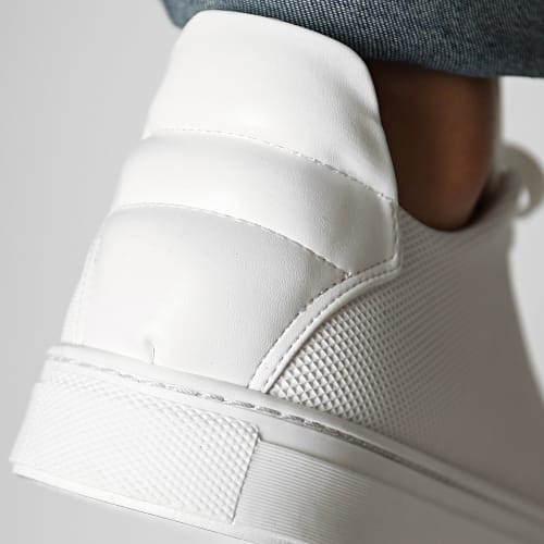 Baskets 461 White