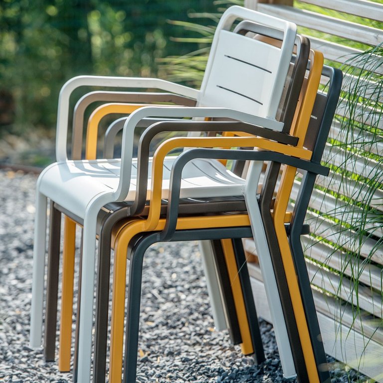 Emu Urban Armchair tuinstoel rood