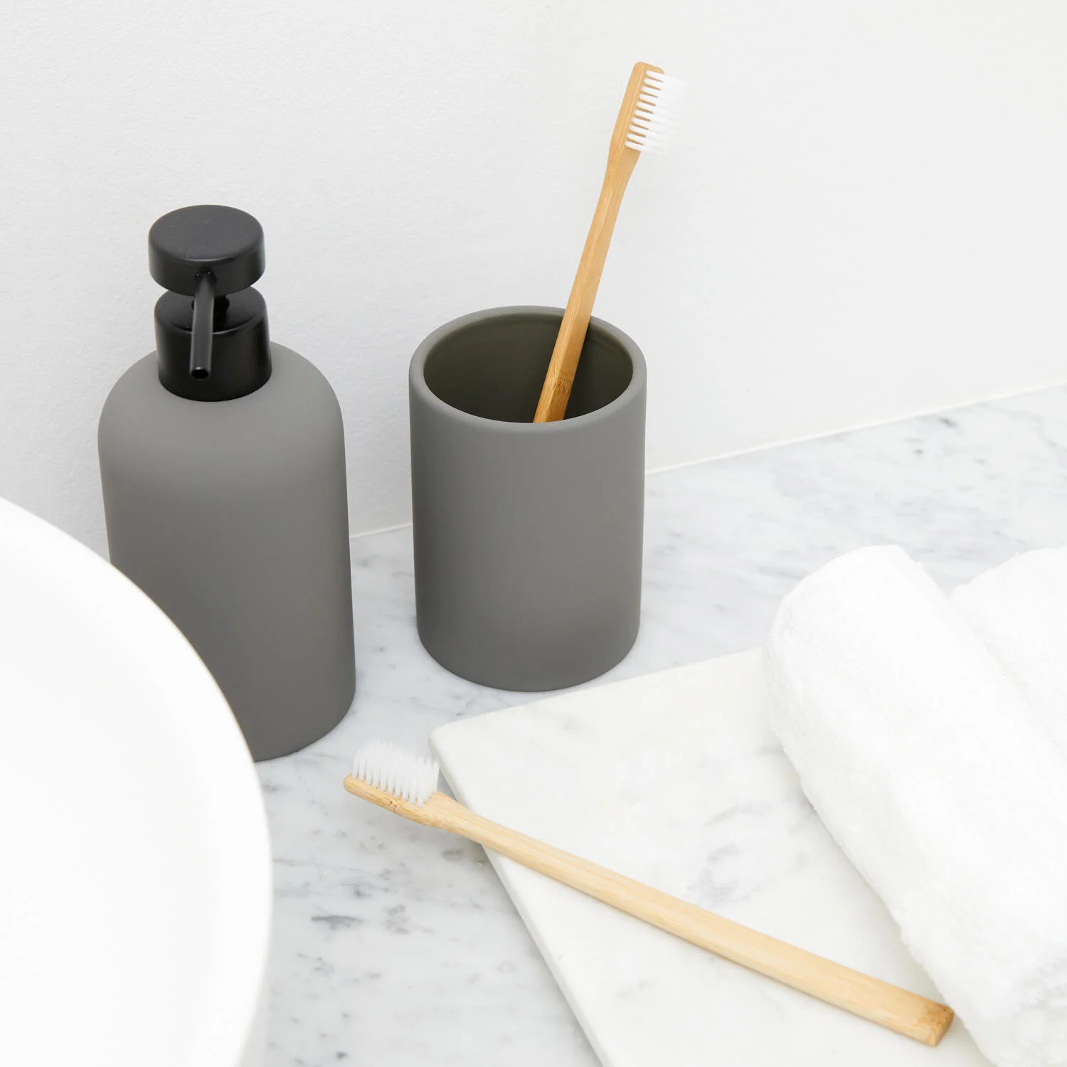 Bahne Interior  Ceramic Smooth tandbørstekrus - grå