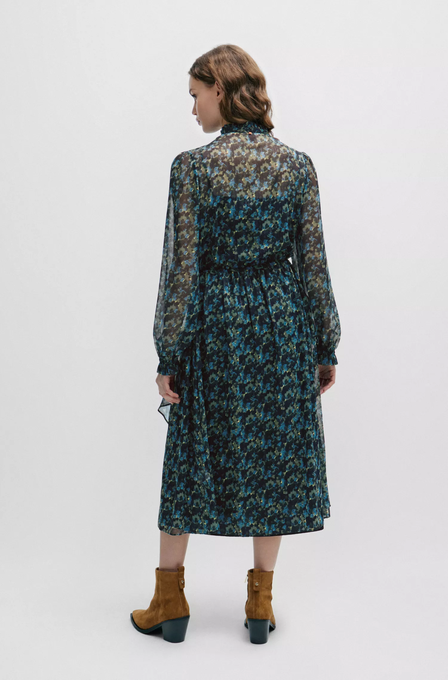 Vestido midi BOSS laranja, modelagem regular, com estampa digital.