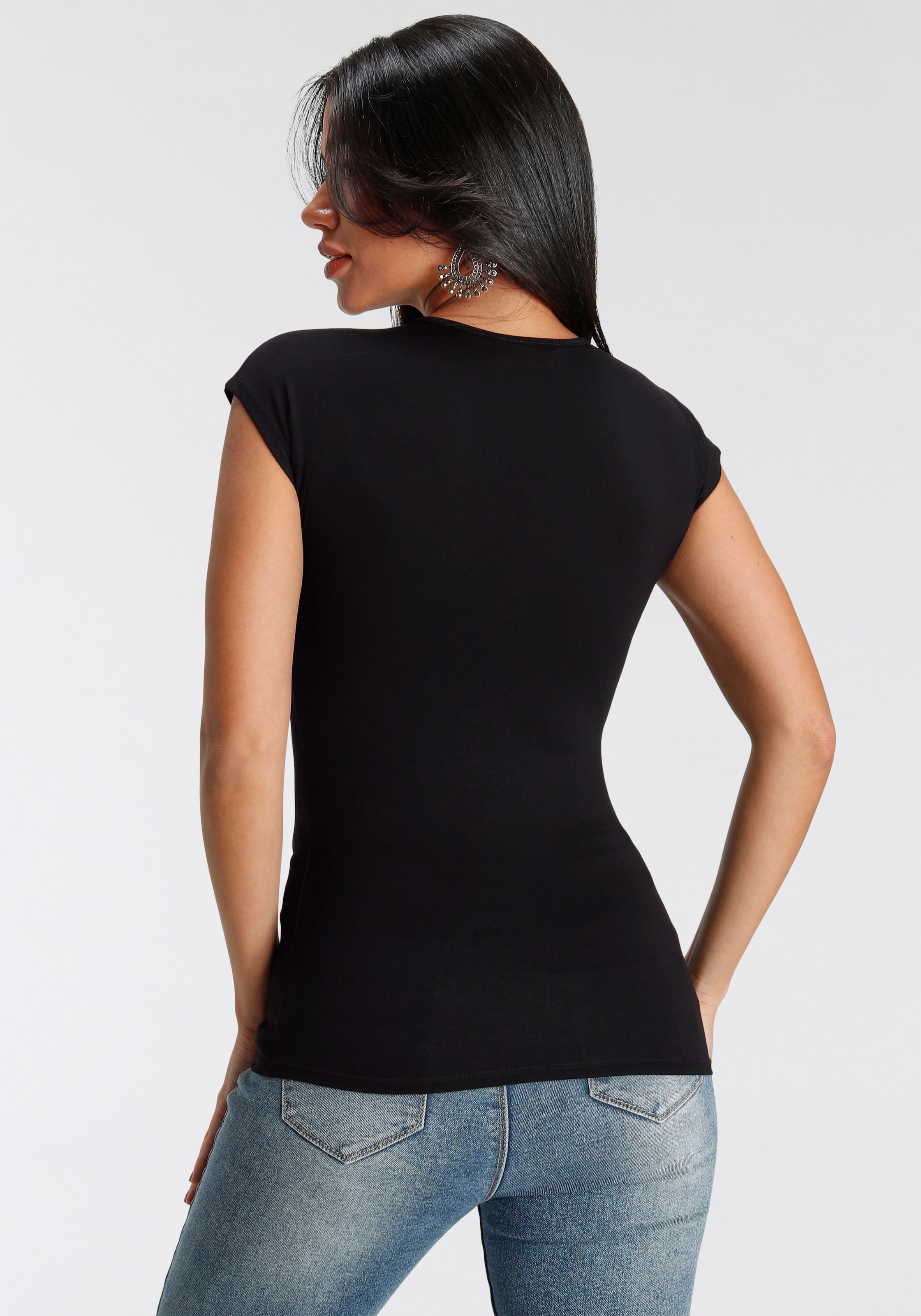 Melrose T-Shirt , sehr figurbetonter Schnitt,  tiefer V-Ausschnitt