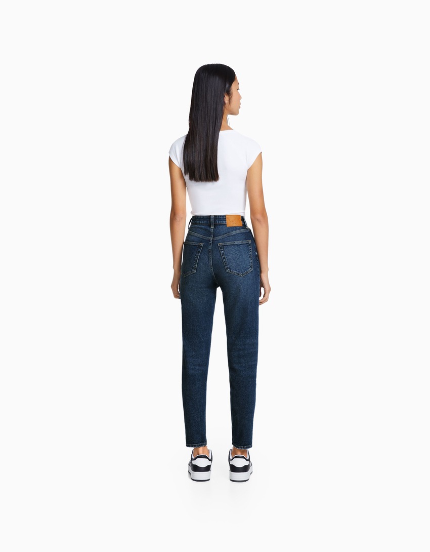 calças jeans confortáveis de mãe