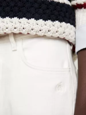 Calça jeans reta e relaxada de cintura média
