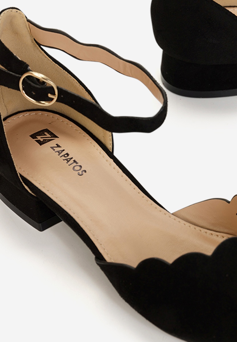 Chaussures à petit talon noirs Weber